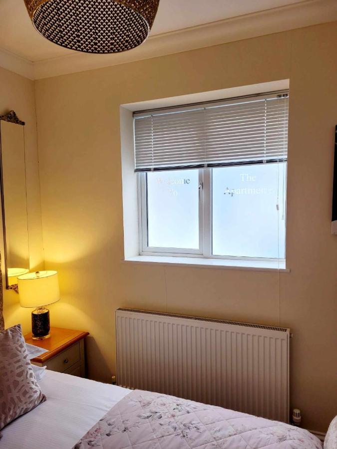 Apartment 1 Exquisite Two King Bedroom With En Suites - Close To The Town Centre, Rail, Airport And Theatre Дарлингтън Екстериор снимка